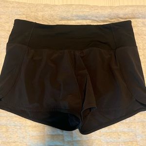 Black Lululemon Speed Up Low-Rise Short 2.5”- Size 4
